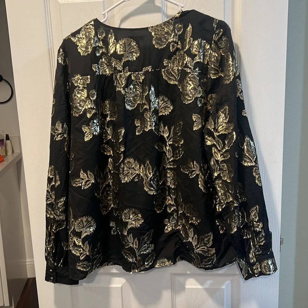 Ann Taylor Black and Gold blouse. NEW with tags. Large - Picture 4 of 6